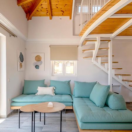 Alma Hills Gialova Apartment Luaran gambar